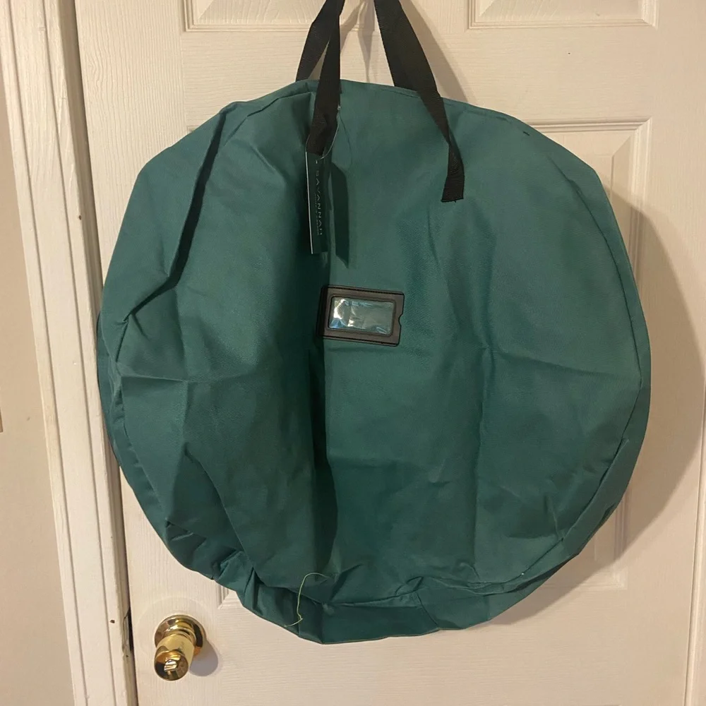 Savannah Home & Garden Green Wreath Storage Bag